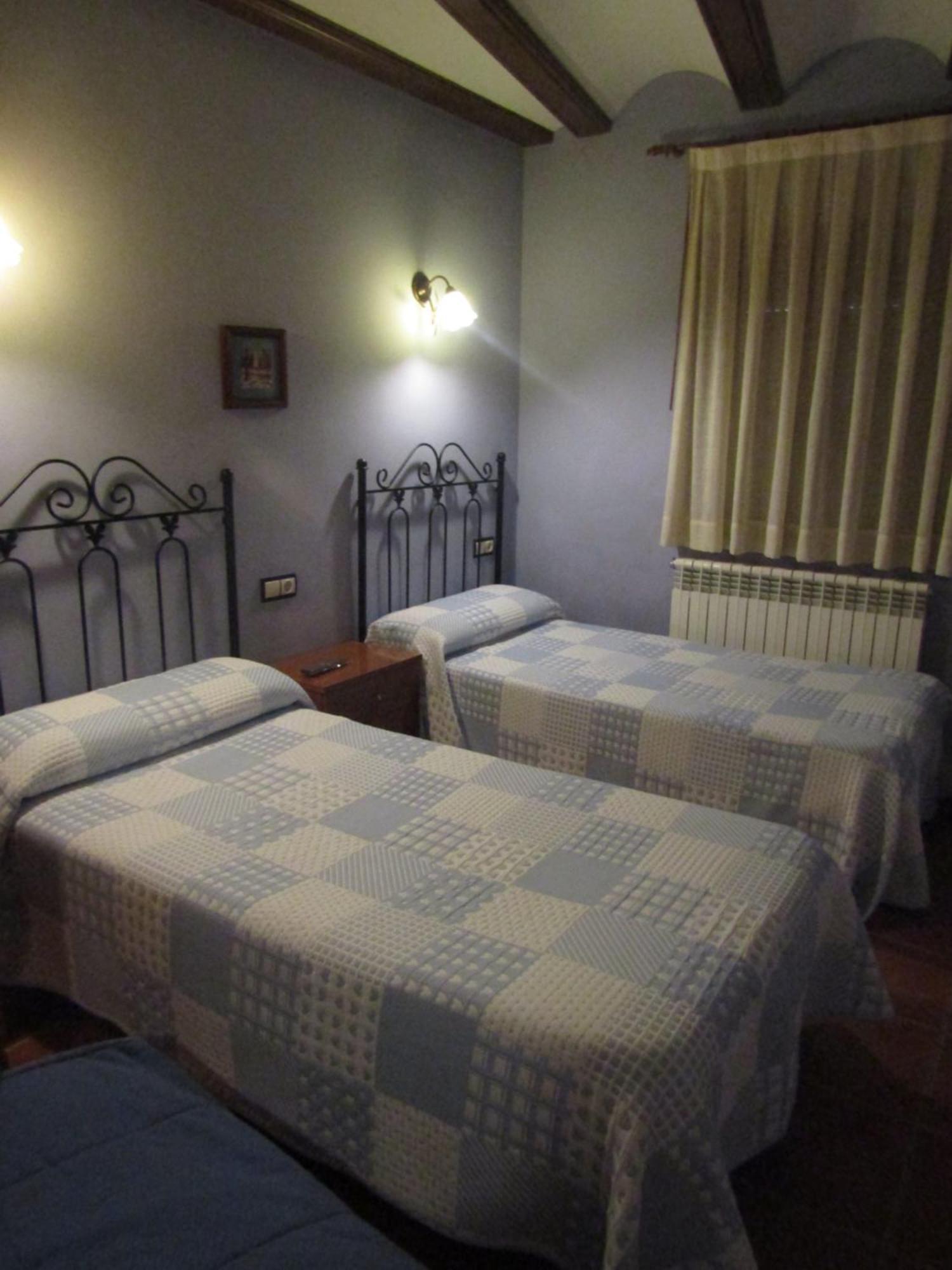 Hostal Paquita Allepuz Værelse billede